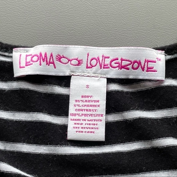 Leoma Lovegrove Women’s V-Neck Shirt – Stripes & Sailboat Design, Size Small - Picture 8 of 12
